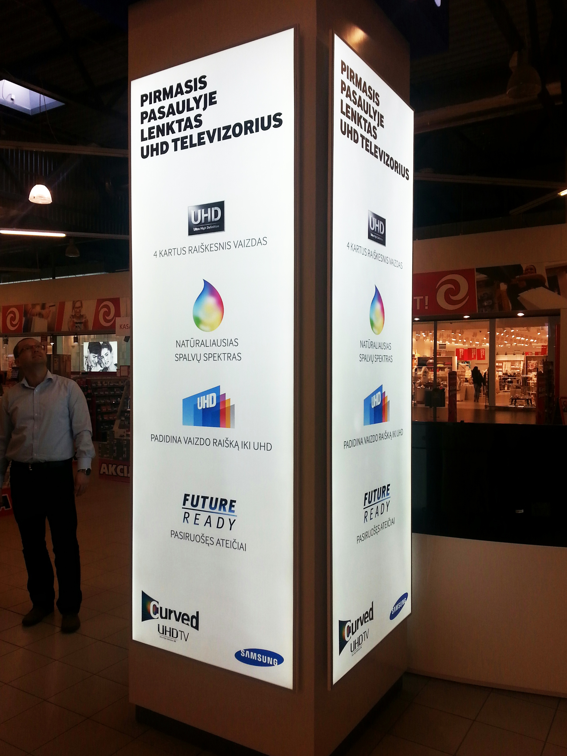 Why Durable Estate Agent Boards Matter in All Weather Conditions