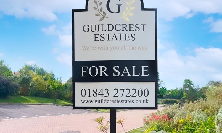 Why a “For Sale” Board Still Matters in Today’s Property Market